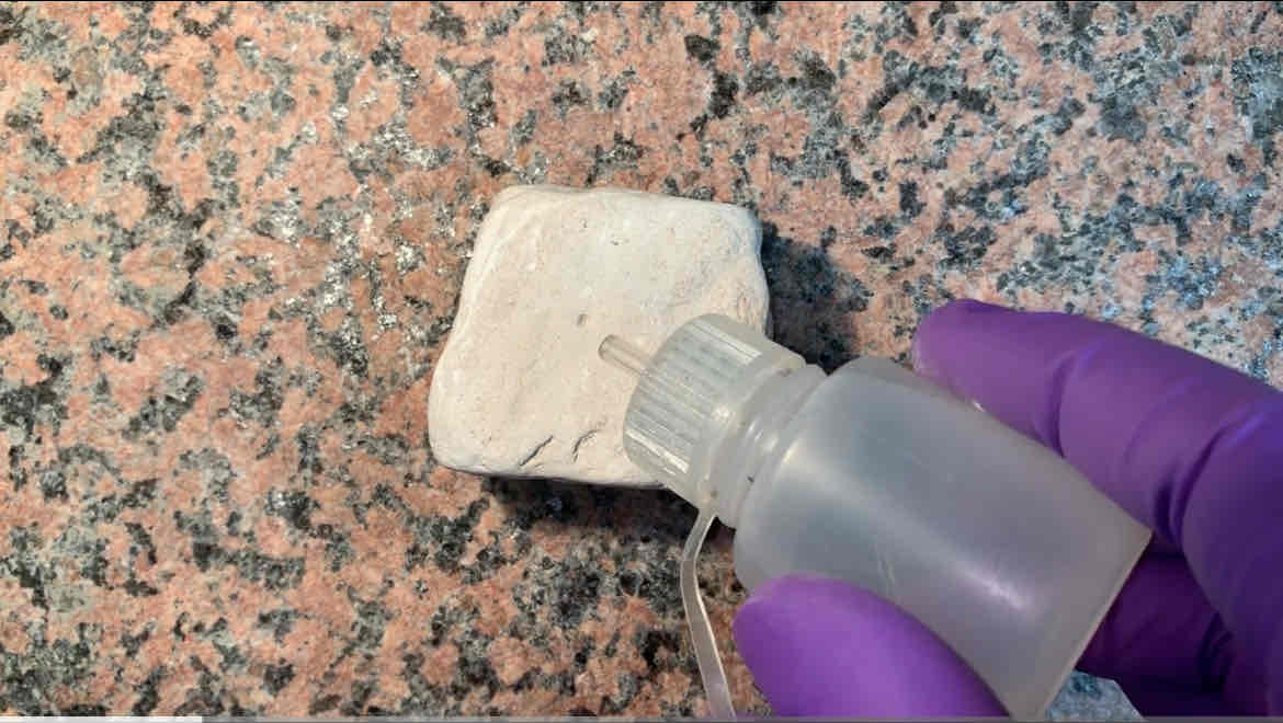 <p>what is this rock and and heat and pressure</p><p>hint: dry to touch and powdery. kinda looks like chalk but doesn’t react to acid. very light no float</p>