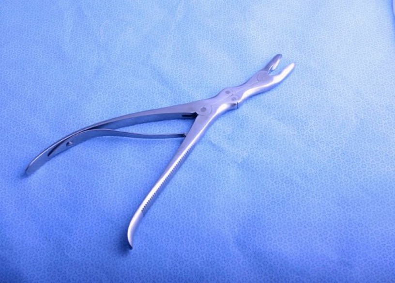 <p>remove spinous process for access to lamina, double action for strength </p>