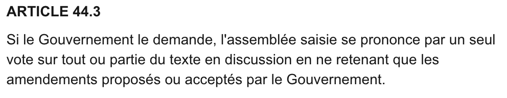 <p><strong><u>Pourquoi l’avoir utilisé ici ?</u></strong></p><ul><li><p>Pour passer outre une obstruction au Sénat, une majorité voulant voter pour, le Gouvernement souhaitait aller au vote.</p></li></ul><p><strong><u>Était-ce constitutionnel ?</u></strong></p><ul><li><p>Oui, évidemment.</p></li></ul><p><strong><u>Était-ce légitime ?</u></strong></p><ul><li><p>La discussion n’est pas empêchée. Il s’agit avant tout de gagner un peu de temps.</p></li><li><p>Le Gouvernement autorise l’assemblée à se prononcer sur certains amendements, les autres sont présentés mais non votés.</p></li></ul><p><strong><u>Précédentes utilisations :</u></strong> déjà sur plusieurs réformes des retraites au Sénat (<strong><mark data-color="blue" style="background-color: blue; color: inherit;">2010</mark></strong> <strong><mark data-color="purple" style="background-color: purple; color: inherit;">Fillon</mark></strong>, <strong><mark data-color="blue" style="background-color: blue; color: inherit;">2013</mark></strong> <strong><mark data-color="purple" style="background-color: purple; color: inherit;">Ayrault</mark></strong>).</p>