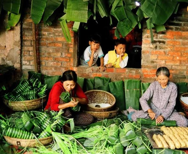 <p>phong tục tập quán</p>