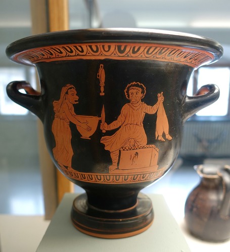 <p>What play does this pot depict</p>