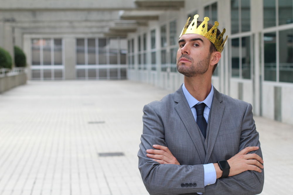 <p>彼の態度はとても傲慢だ。</p><p>His attitude is very arrogant.</p><p>Meaning for "Arrogance" / "pridefulness"</p>