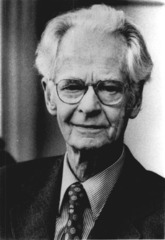 <p>American psychologist who championed behaviorism and studied operant conditioning</p>