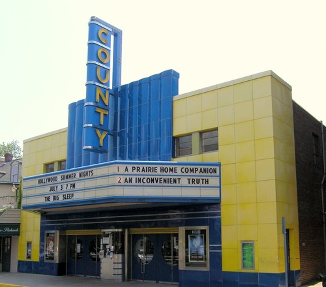 <p>movie theater</p>