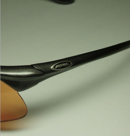 <p>They extend in a straight lime over the ear and grip the side or temples of the head </p>