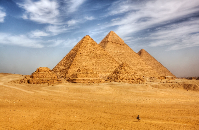 <p>What type of characteristic is this: Great Pyramids of Giza</p>