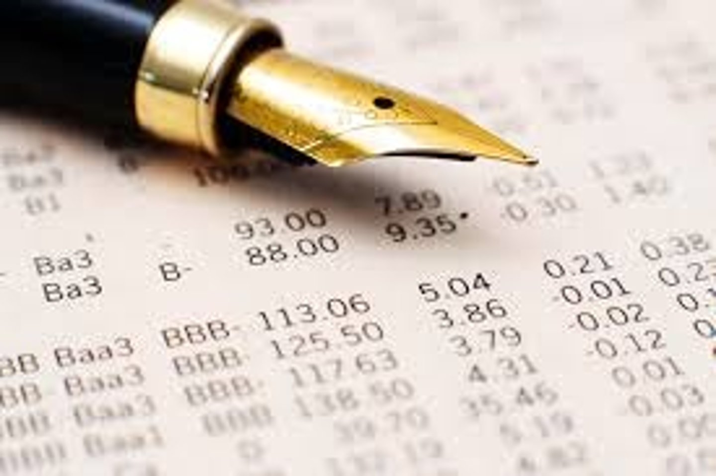 <p>These banks were crucial to Continental industrial development because they gave investors access to huge amounts of capital resources for investments and growth.</p>