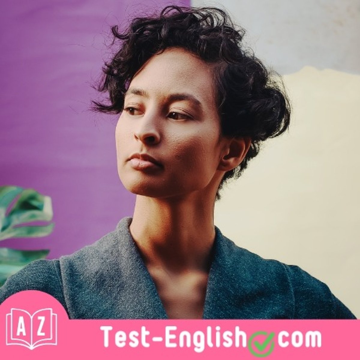 <p>She has short _____ hair. (About shape)</p>