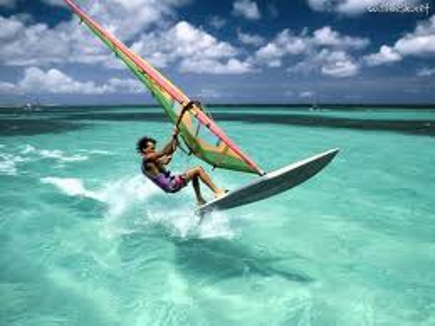 <p>to navigate, sail</p>