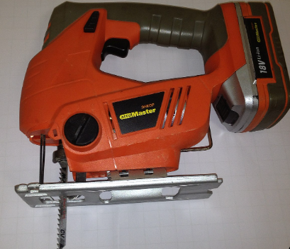 <p><img src="https://upload.wikimedia.org/wikipedia/commons/thumb/7/74/Jigsaw_AccuMaster.jpg/1200px-Jigsaw_AccuMaster.jpg" alt="Jigsaw (tool) - Wikipedia" width="424" height="369.9375"></p>