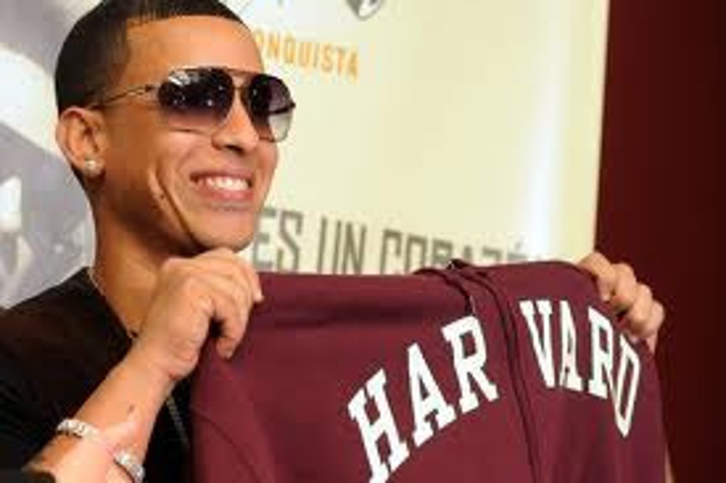 <p>có uy tín</p><p>The film won several ................ awards.</p>