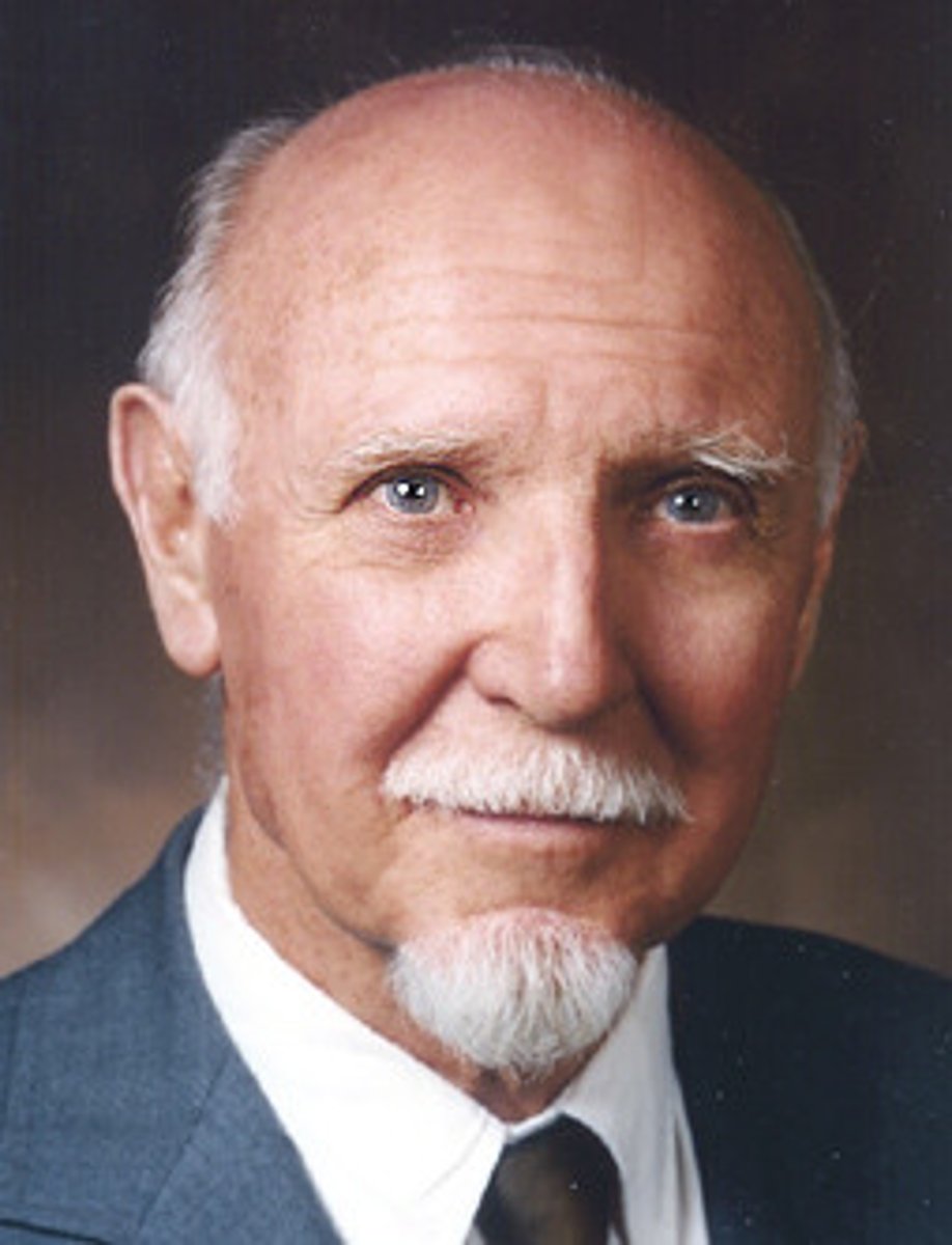 <p>1905-1998; Field: intelligence; Contributions: fluid &amp; crystal intelligence; 3 domains of personality sphere (personality, ability, &amp; motivation), 16 Personality Factors (personality test)</p>