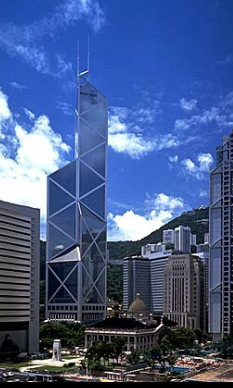 name the building architect and style 