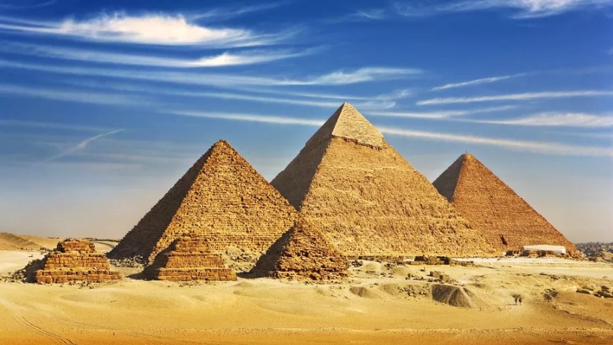 <p>Three Pyramids at Giza (use/facts)</p>