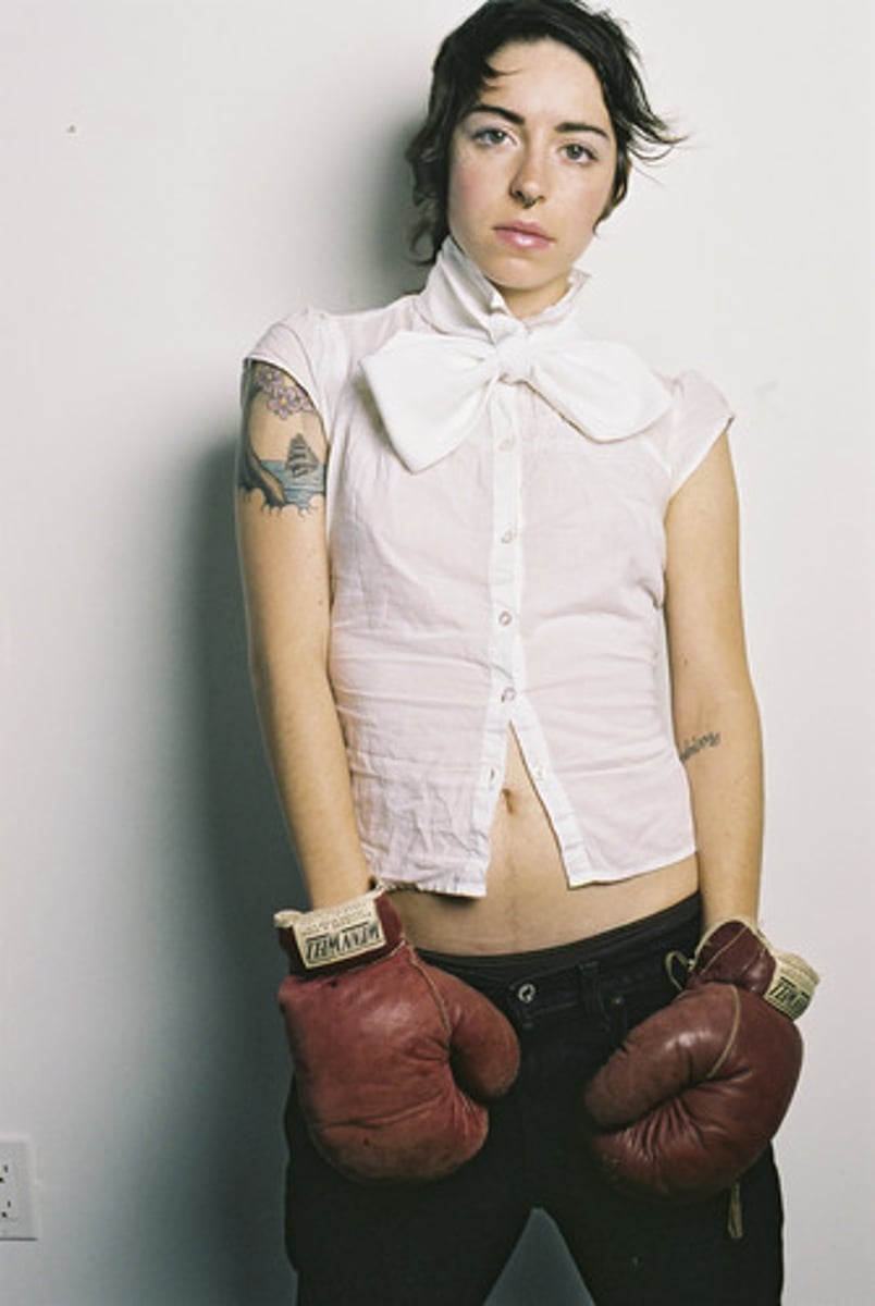 <p>afeminado (tendencia que añade características femeninas a la apariencia masculina)</p>