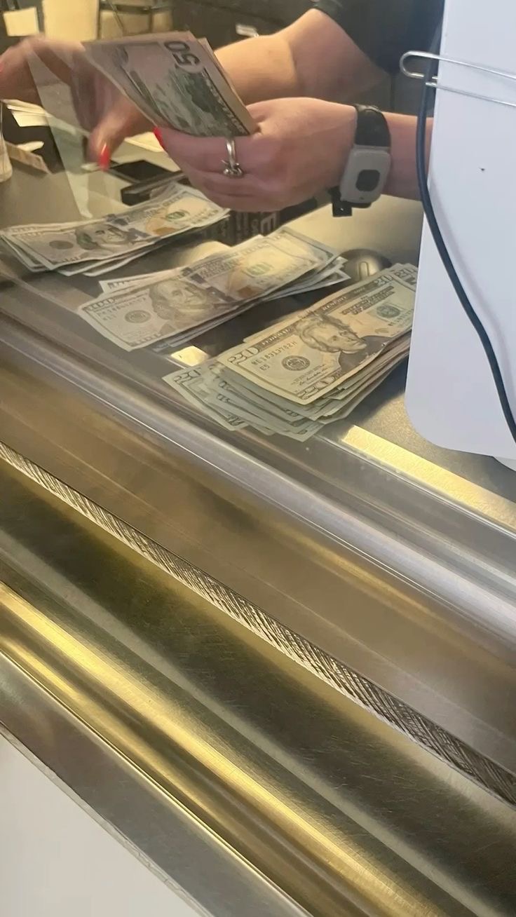 <p>Чи можу я розрахуватися готівкою?</p>