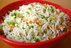 1. found in soil
2. linked with cooked rice dishes
3. produce watery diarrhea
4. can be prevented by cooking, holding, and coolinf food correctly