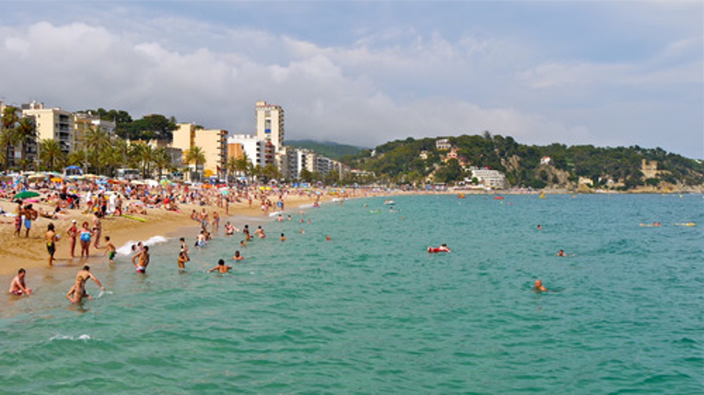 <p>seaside resort</p>