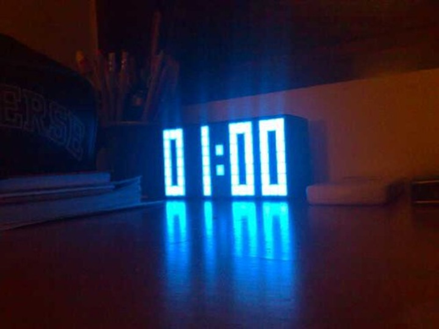 <p>shàng wǔ</p>