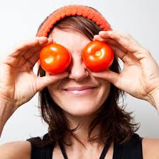 <p>beschriebt, dass man etwas nicht sieht oder bemerkt, was schon direkt vor den Augen vorhanden ist.</p>