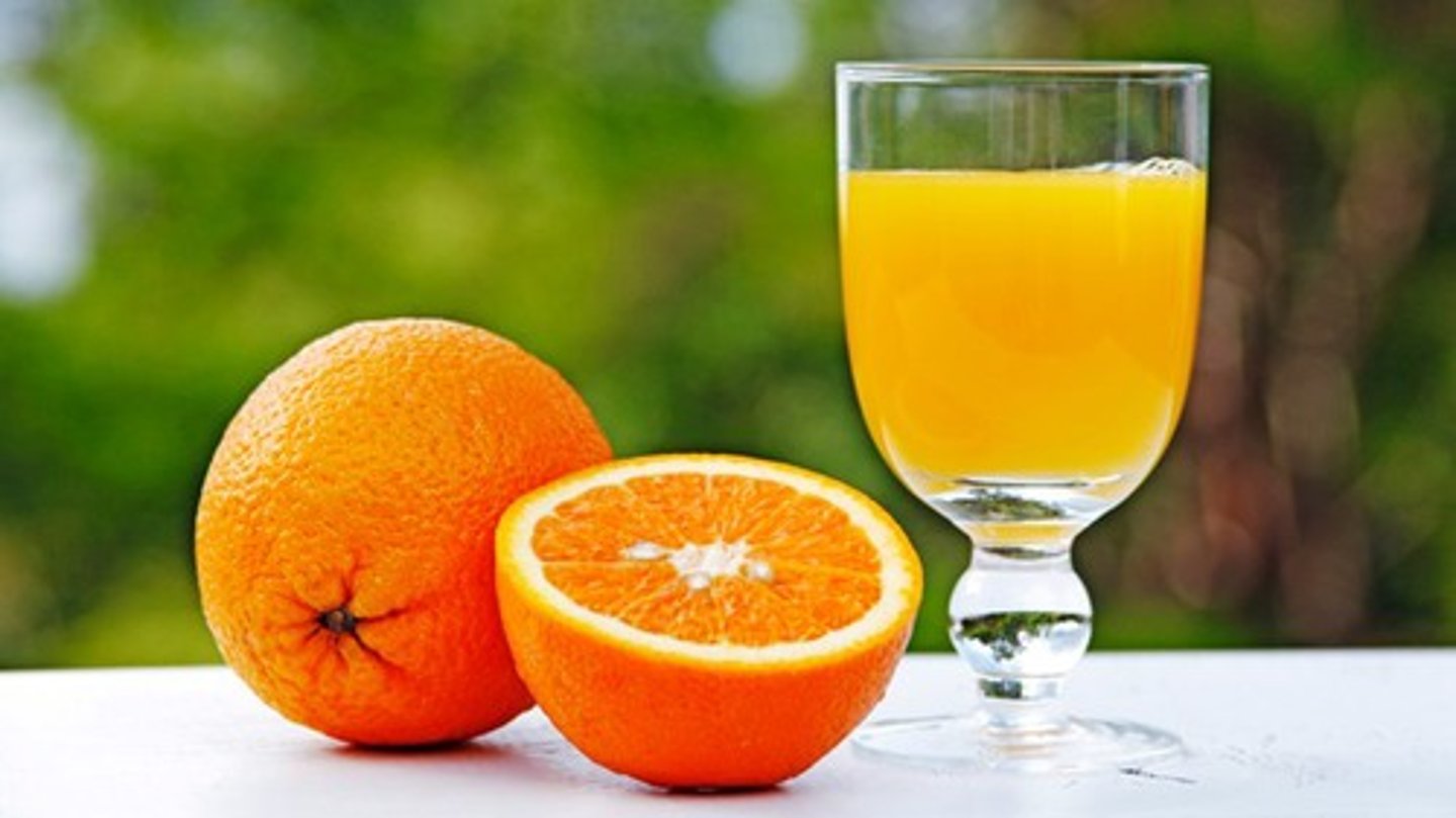 <p>An orangejuice</p>