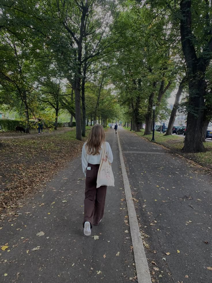 <p>They ended up ___ (walk) home after the bus left.</p>