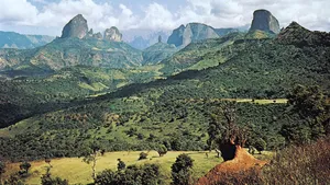 Def: A Christian kingdom that developed in the highlands of eastern Africa
LO10: Ethiopia emerged as christian merchants moved here to form their own community and sustained itself through trade