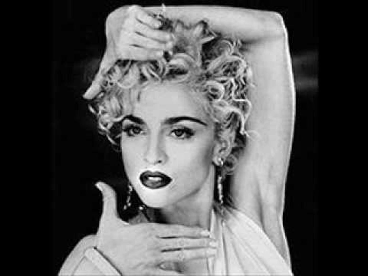 <p>ser un modelo para un artista</p>