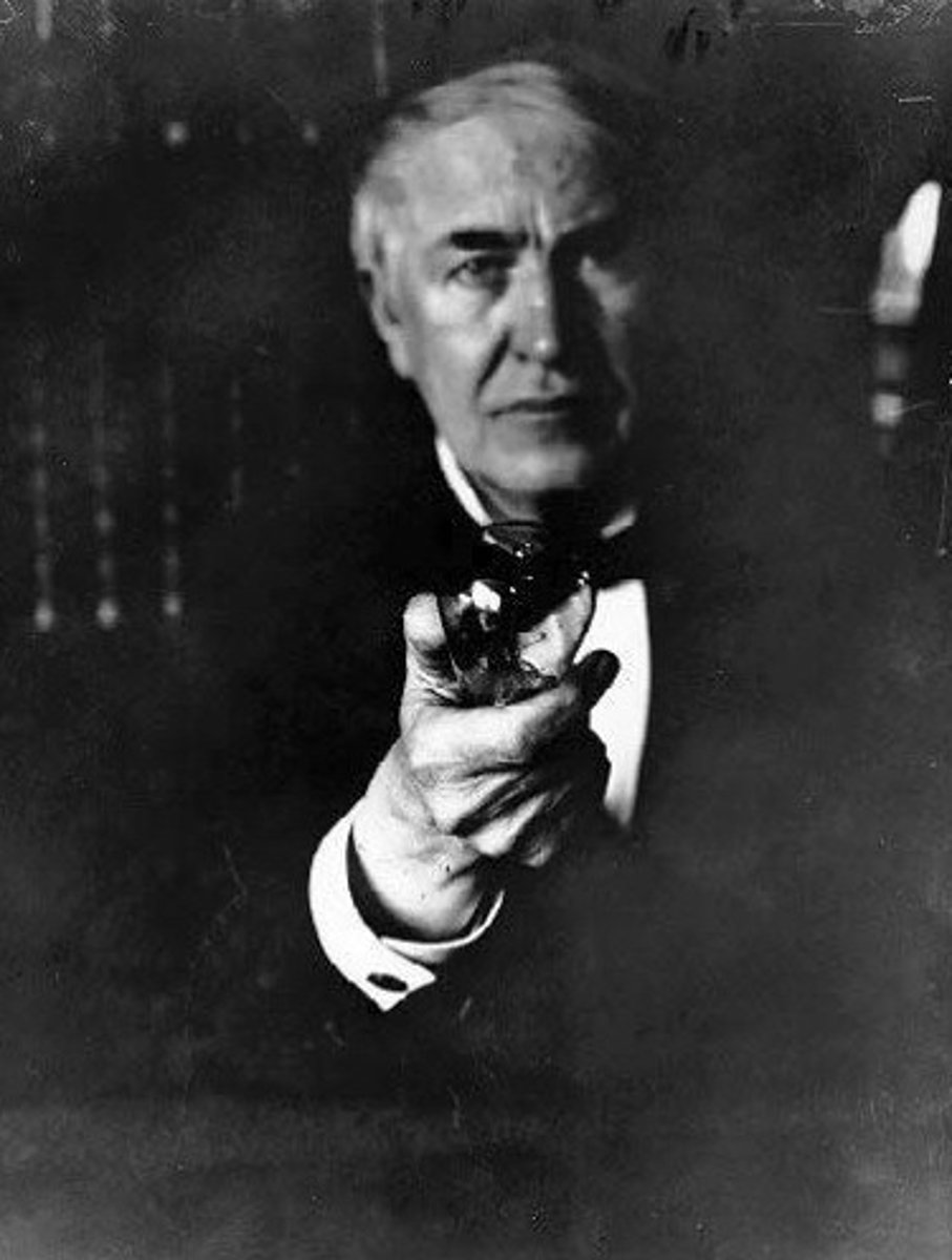 <p>American inventor best known for inventing the electric light bulb, acoustic recording on wax cylinders, and motion pictures.</p>