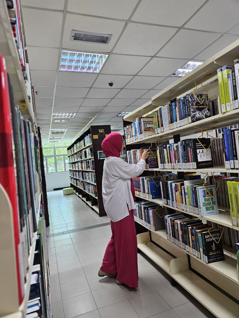 <p><em>Perpustakaan.</em></p>