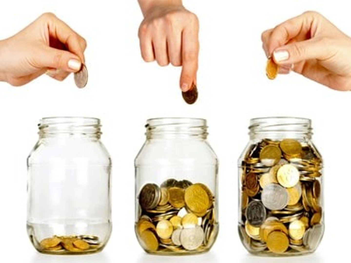 <p>to collect a large number of things over a long period: tích lũy</p>