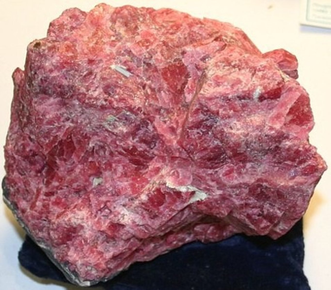 <p>Pyroxene group mineral</p>