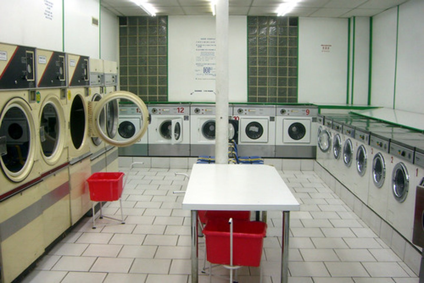 <p>une laverie</p>