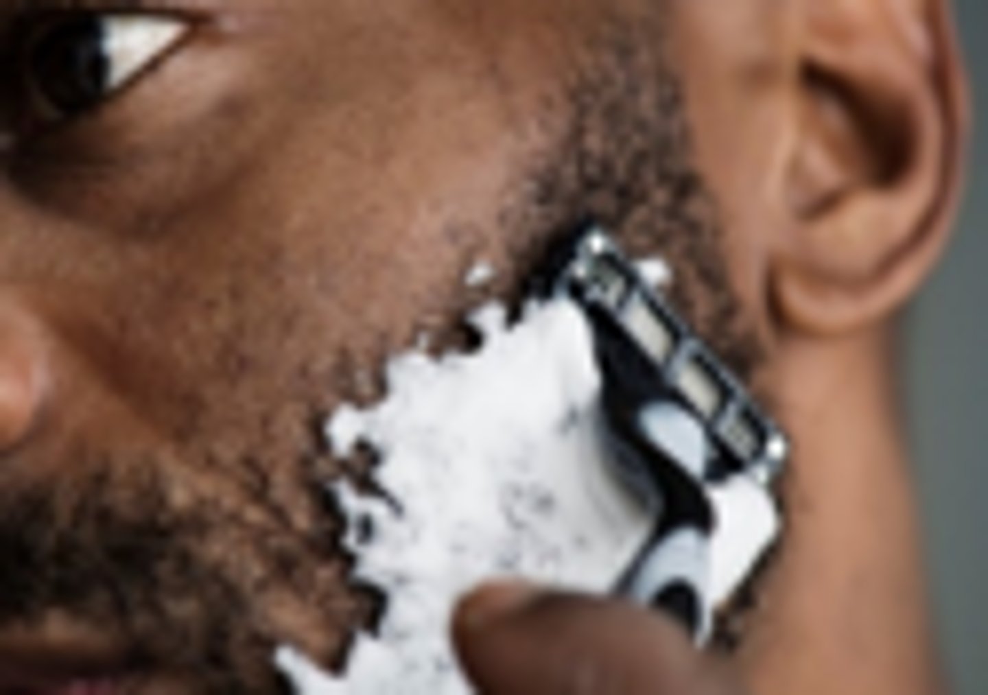<p>to shave</p>