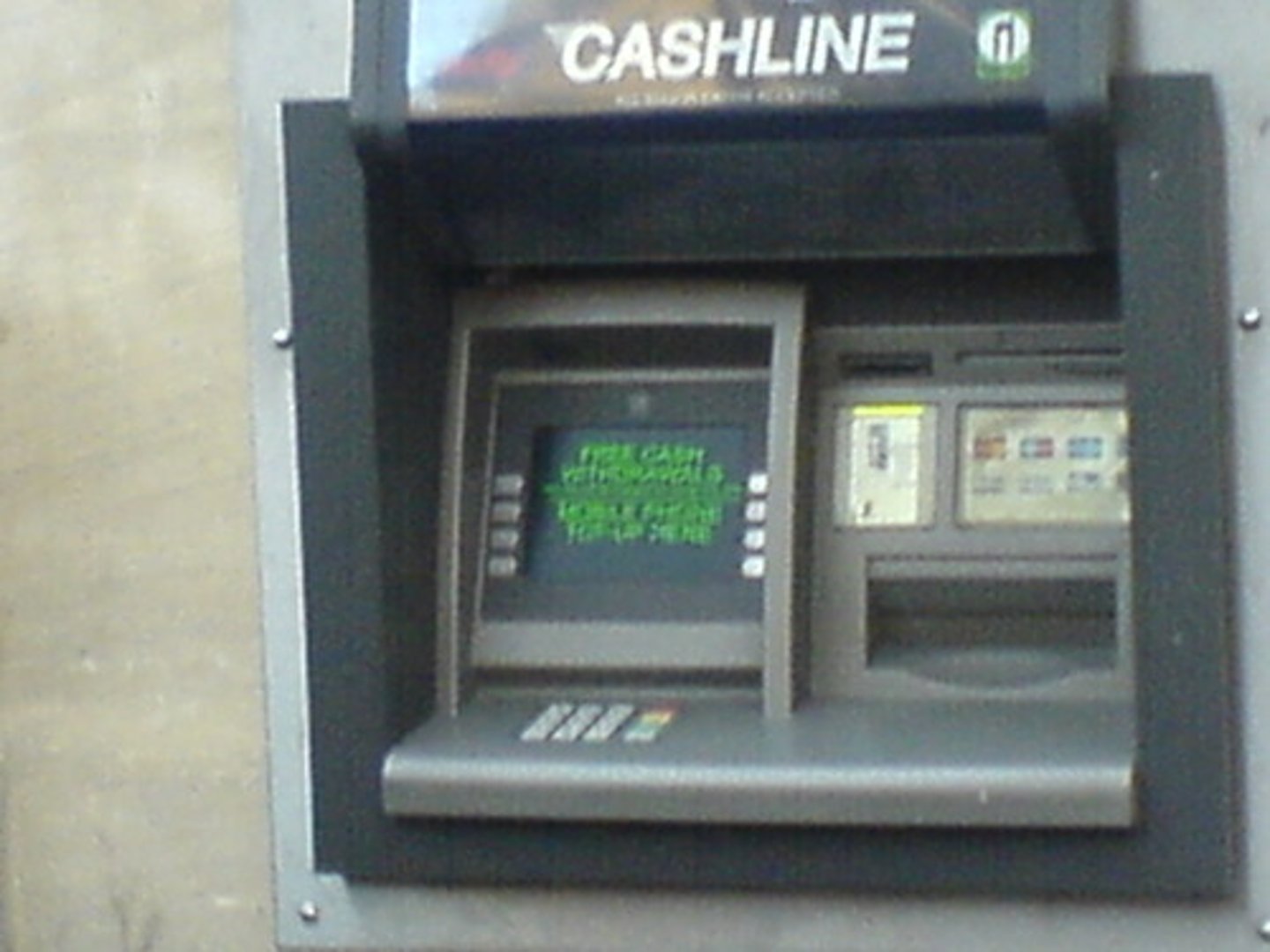 <p>a machine (ATM) from which you can withdraw money</p>