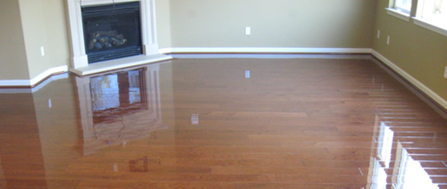 <p>floor (of a room)</p>