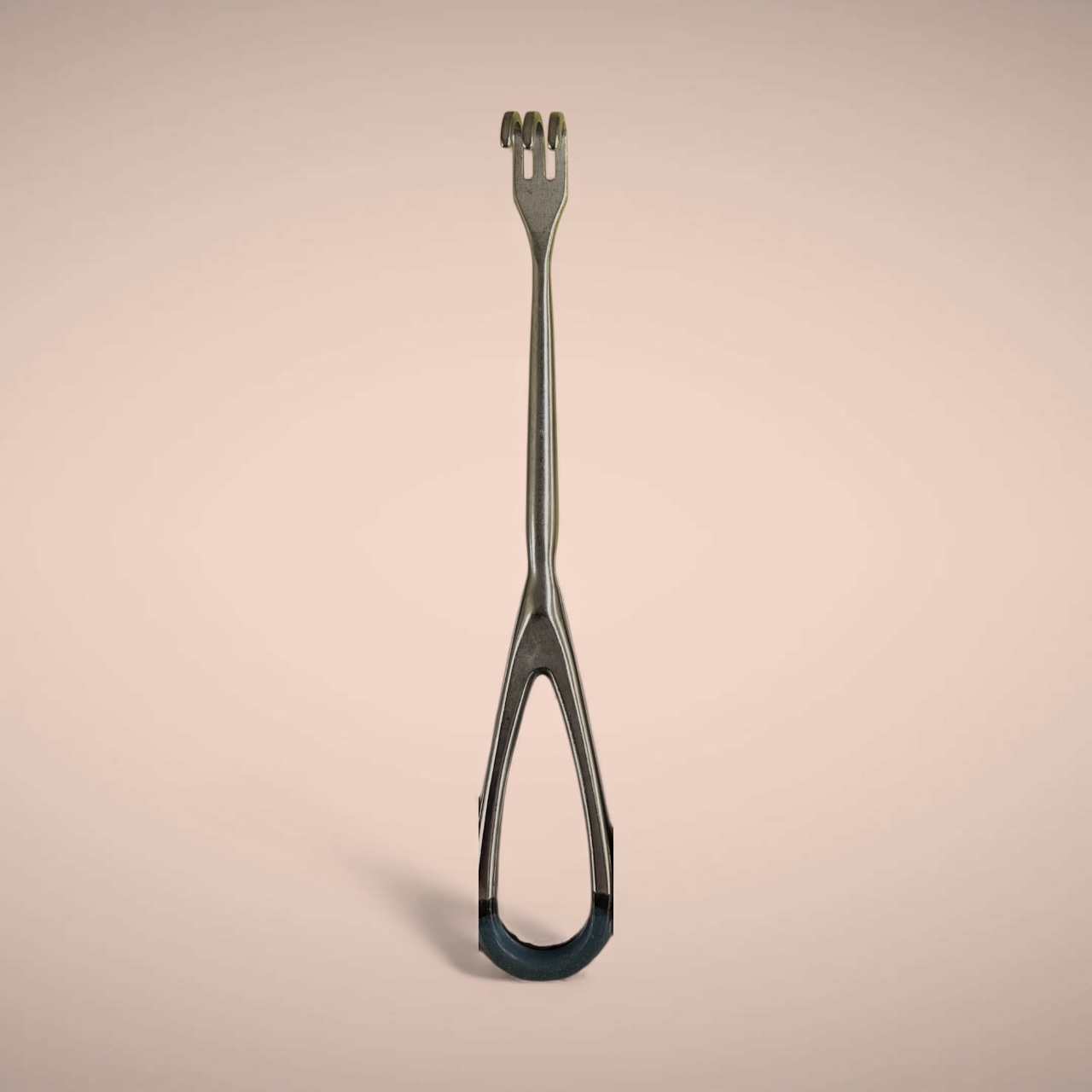 <p>3 prong dull rake retractor</p>