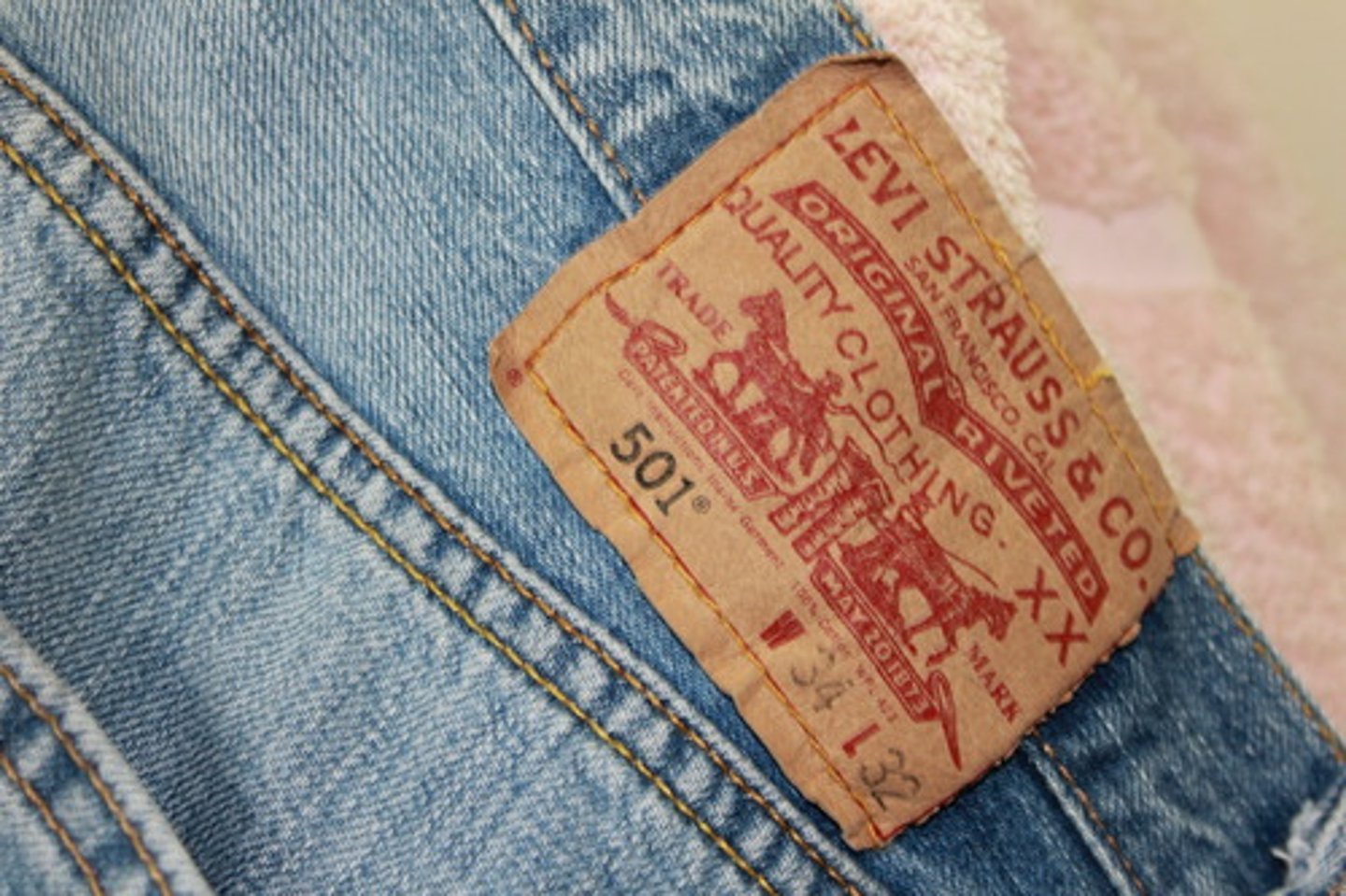 <p>blue jeans</p>