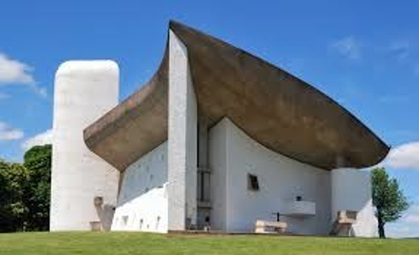 <p>Le Corbusier</p><p>Ronchamp, France</p><p>1950</p>