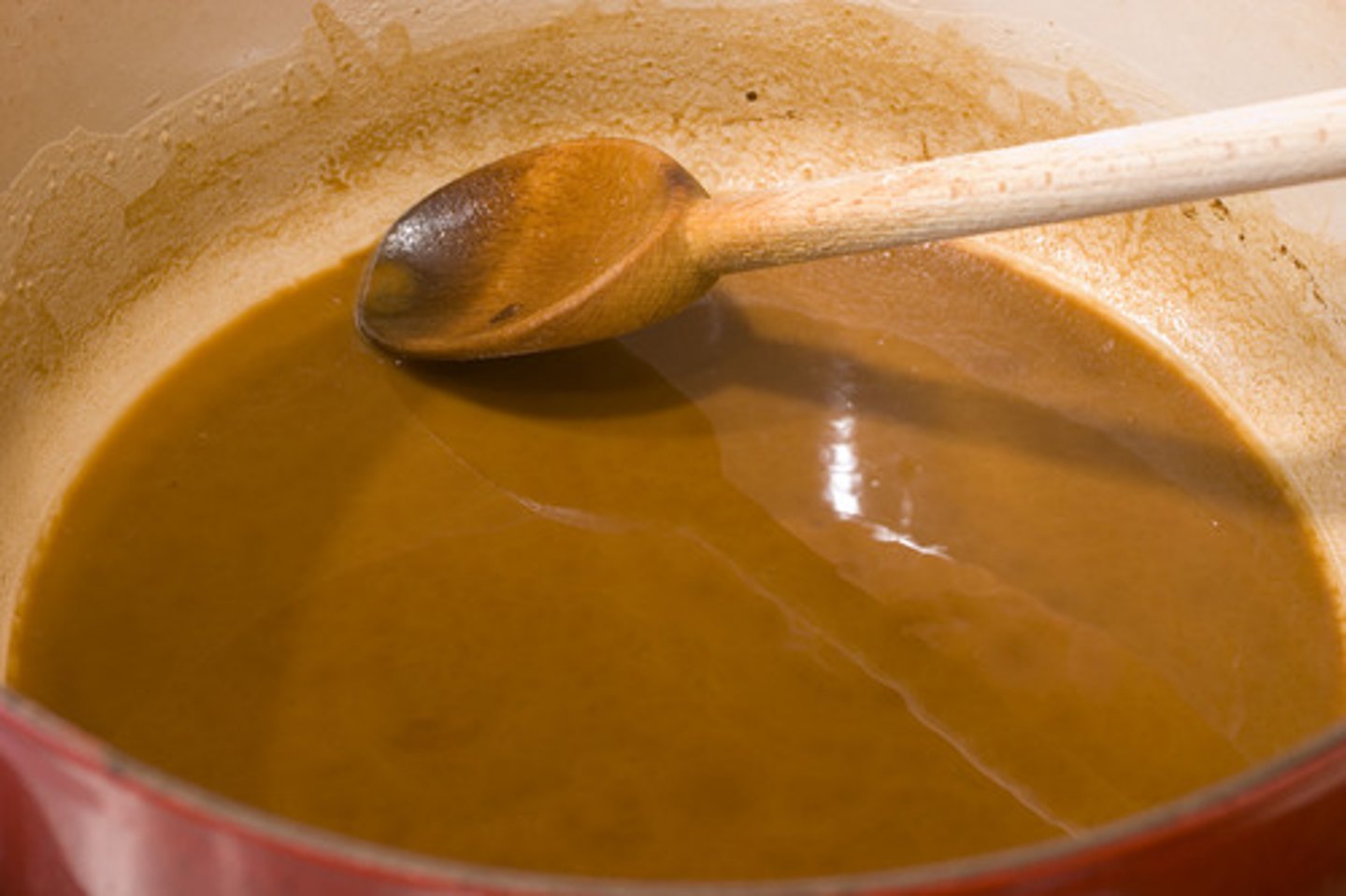 <p>thickener made of equal parts cooked flour and a fat (clarified butter, oil, or shortening)</p>
