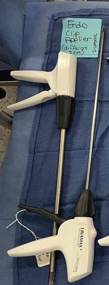 <p>V-shaped staples that close down and occlude a vessel; available small medium, large; may be disposable or non-disposable (requires clip cartridge)</p>