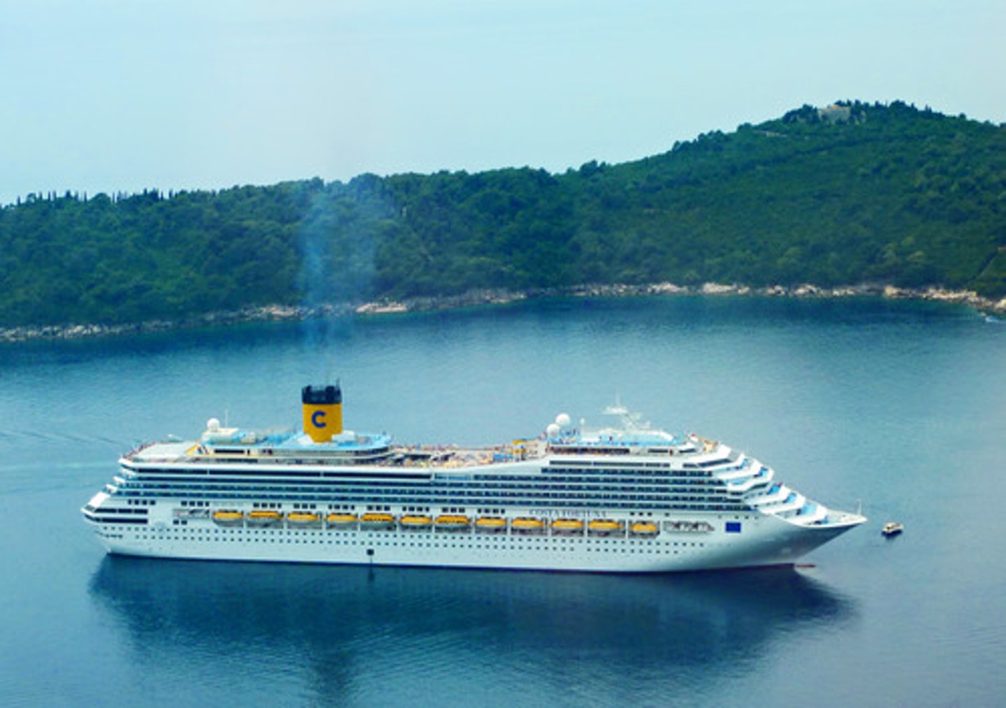 <p>to go by boat/ship</p>