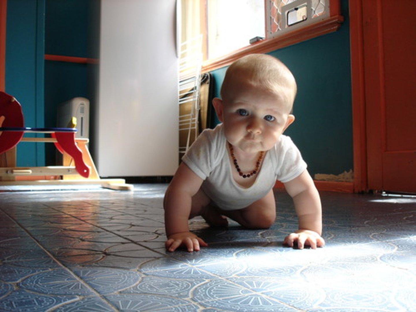 <p>Qualities:</p><p>Rarely stays in prone or supine</p><p>Transitions between positions</p><p>Developing trunk stability (flex, ext, lat flex and roation)</p>