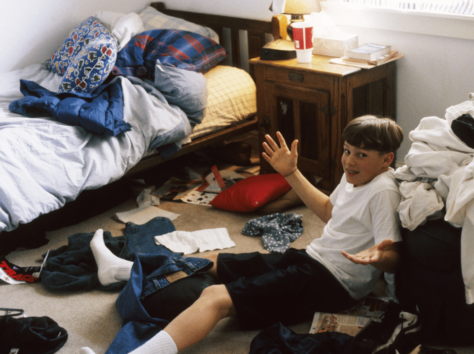 <p>My brother refused ___ (help) me clean the room.</p>