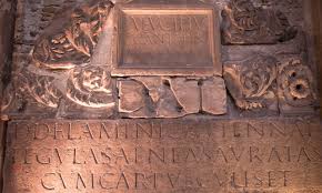 <p>Also called Romans </p><p>-based on the carvings of the ancient Roman’s </p><p>-all have serifs, some degree of stroke variation and an axis </p>