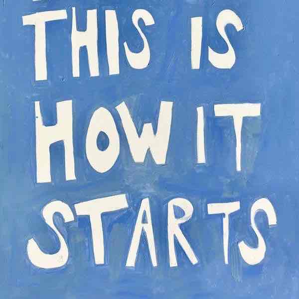 <p>начинать. синонимы с begin. </p>
