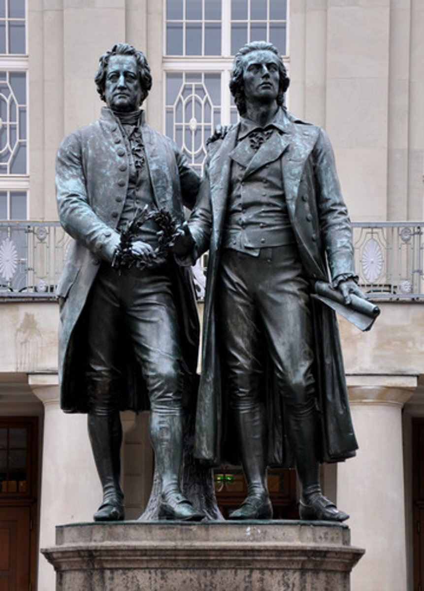 <p>monument (n)</p>