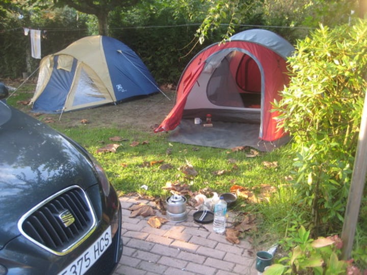 <p>campground, campsite</p>