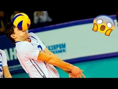 <p>Volleyballer B</p>