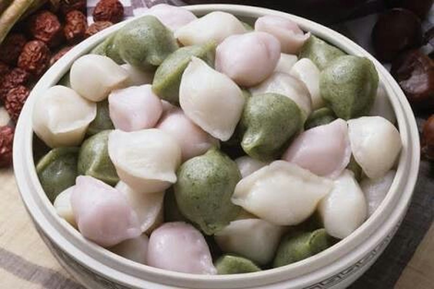 <p>kue beras</p>